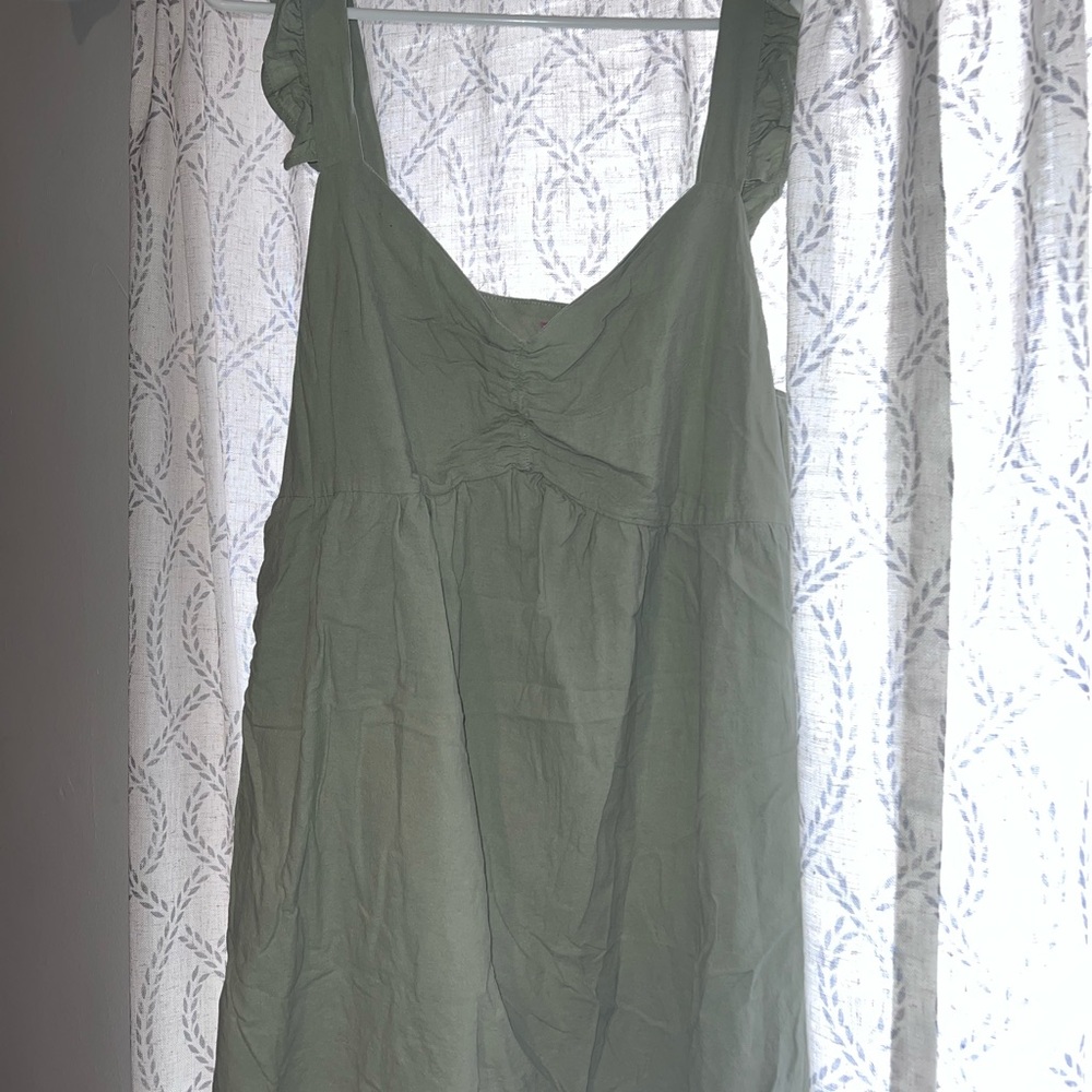Green Sleeveless Dress